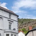 Abbey Road Boutique Holiday Apartment