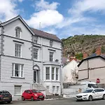 Abbey Road Boutique Holiday Apartment